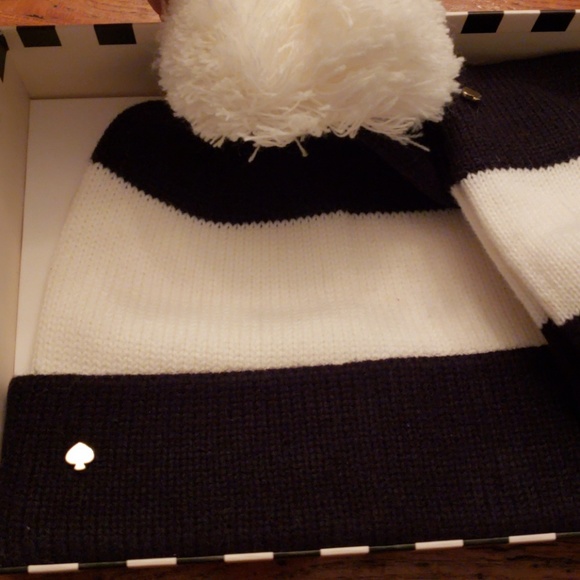 NWT - Kate Spade Hat & Gloves Boxed Set - Picture 3 of 5